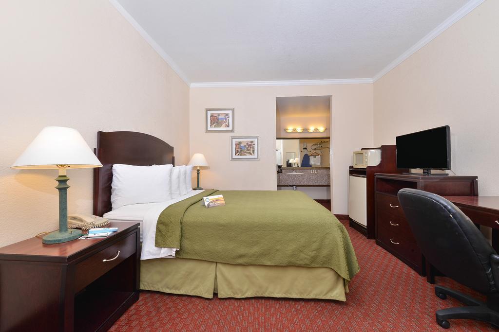 Quality Inn Temecula Valley Wine Country מראה חיצוני תמונה